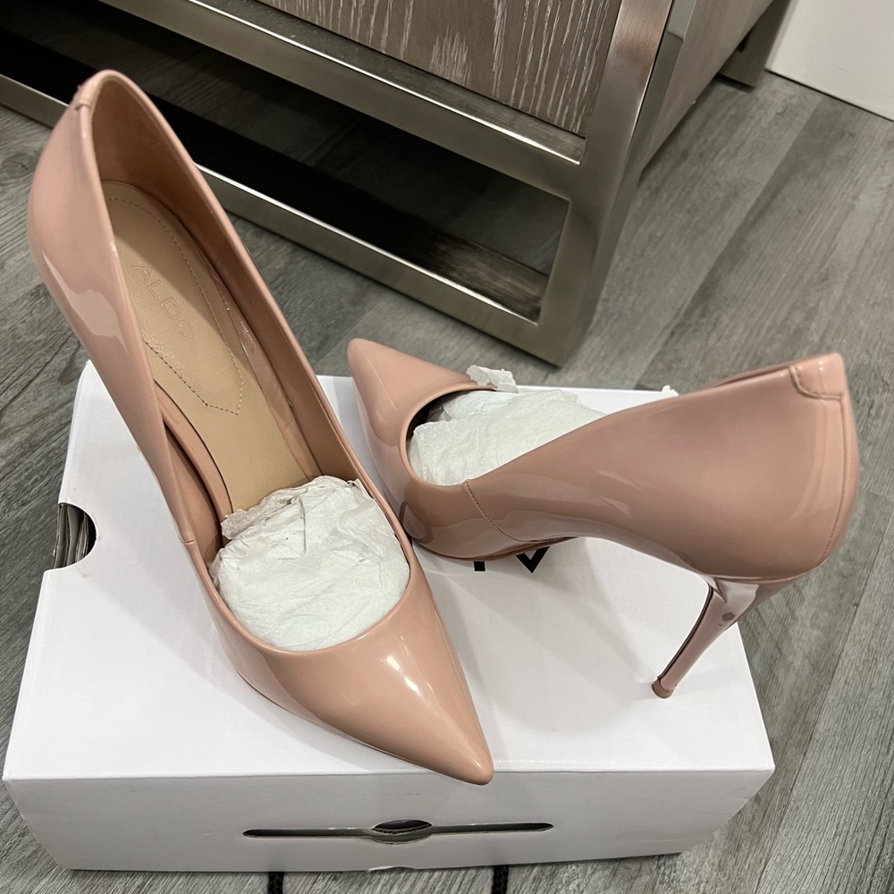 Also heel , nude rose pink ,size 8